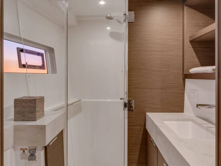 Catamaran to hire Bonifacio at the best price