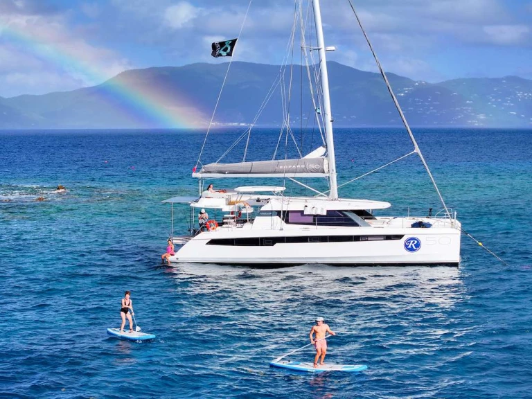 Hire Luxury Yacht Leopard with a boat licence