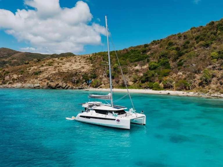 Luxury Yacht to hire British Virgin Islands (BVI) at the best price