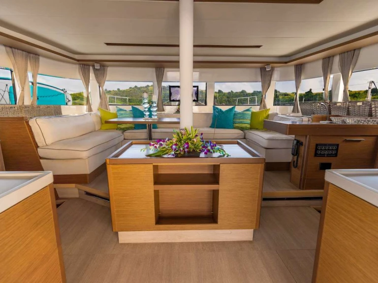 Hire a Lagoon ESPERANZA II British Virgin Islands (BVI)