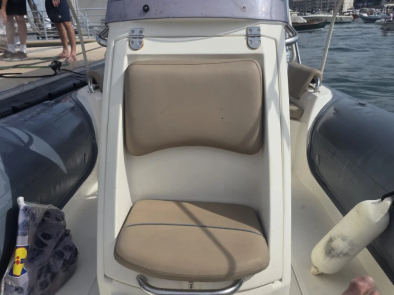Yacht charter Lège-Cap-Ferret - Bwa Sport 22 GT on SamBoat