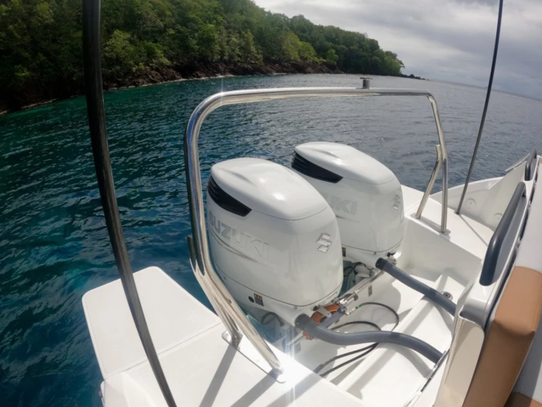 Hire Motorboat with or without skipper Bénéteau Les Trois-Îlets