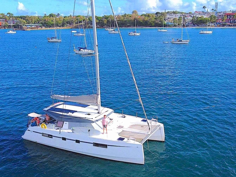 Hire Luxury Yacht with or without skipper Nautitech Martinique