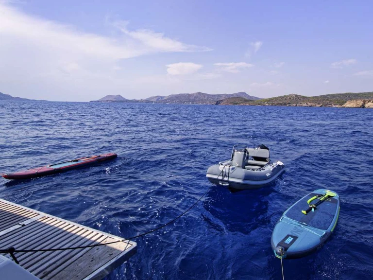 Hire Luxury Yacht with or without skipper Fountaine Pajot Volos