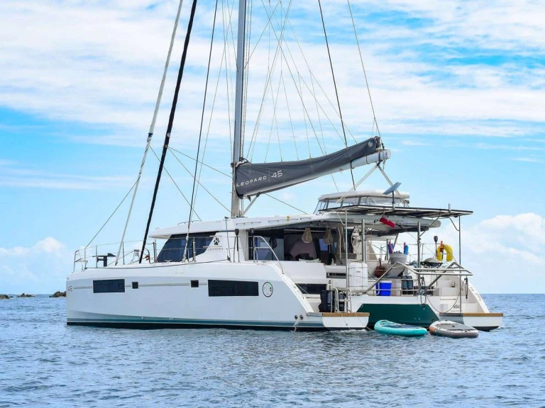 Hire Luxury Yacht with or without skipper Leopard British Virgin Islands (BVI)