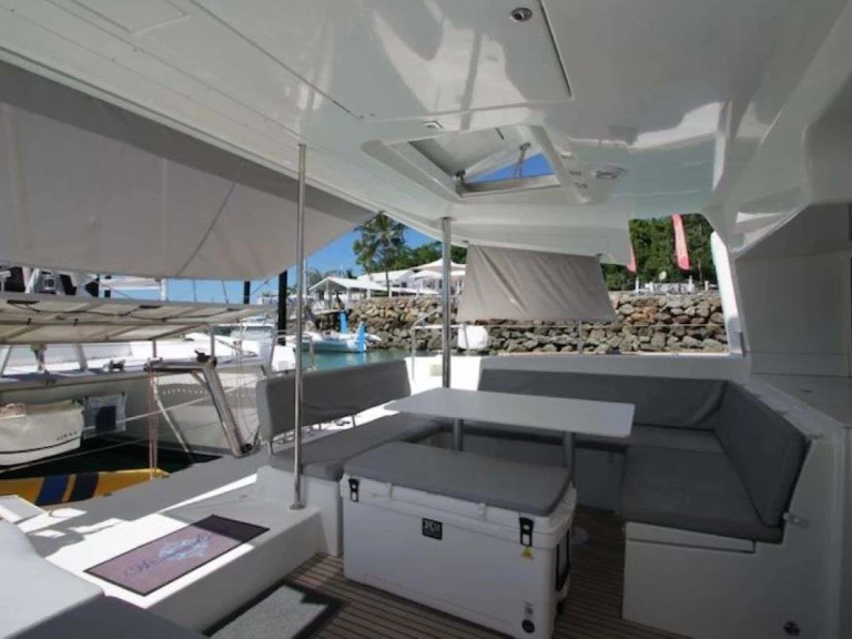 Luxury Yacht to hire British Virgin Islands (BVI) at the best price