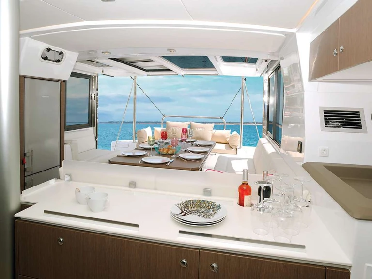 Charter a Bali SUMMERTIME in Procida on Samboat