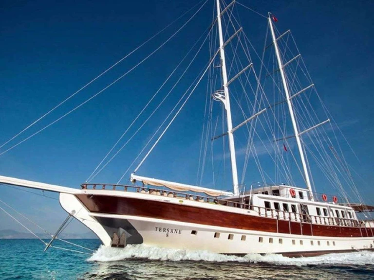 Luxury Yacht hire in Fethiye - Custom TERSANE 8