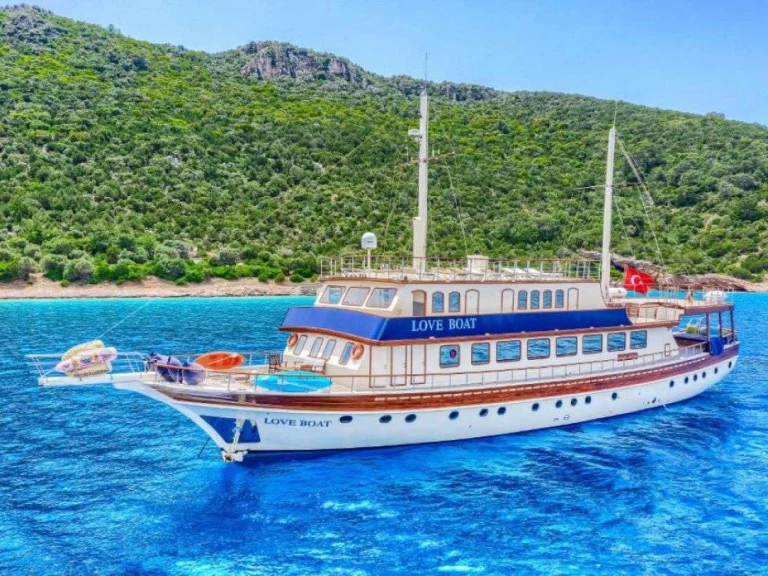 Luxury Yacht to hire Bodrum at the best price