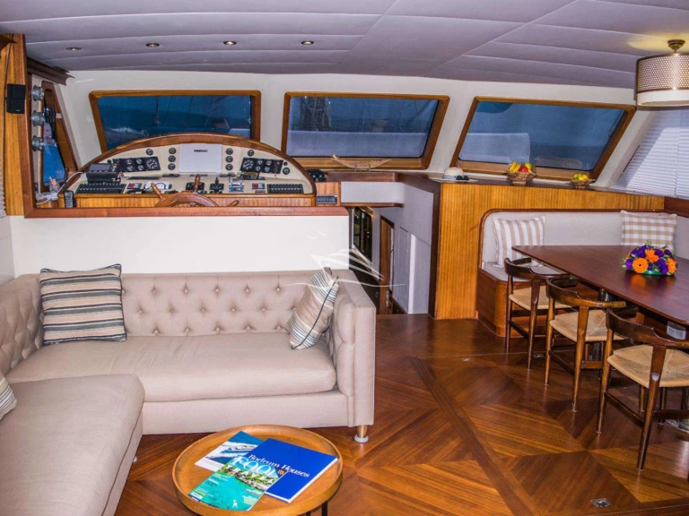 Hire a Mastori Yachts, Bodrum Papa Joe Piraeus
