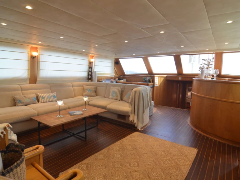 Luxury Yacht to hire Kos at the best price