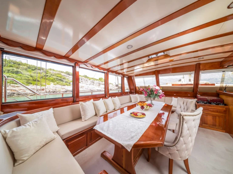 Luxury Yacht to hire Croatia at the best price