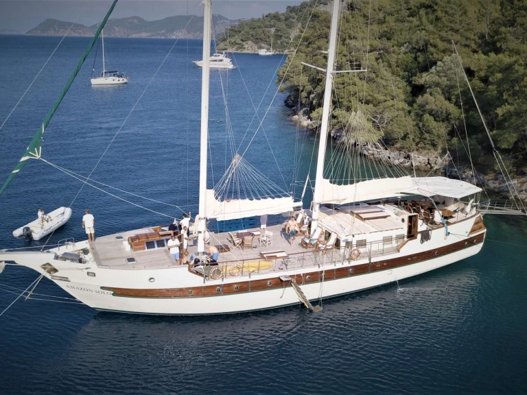 Charter a COBAN TURKEY AMAZON SOLO in Göcek on Samboat