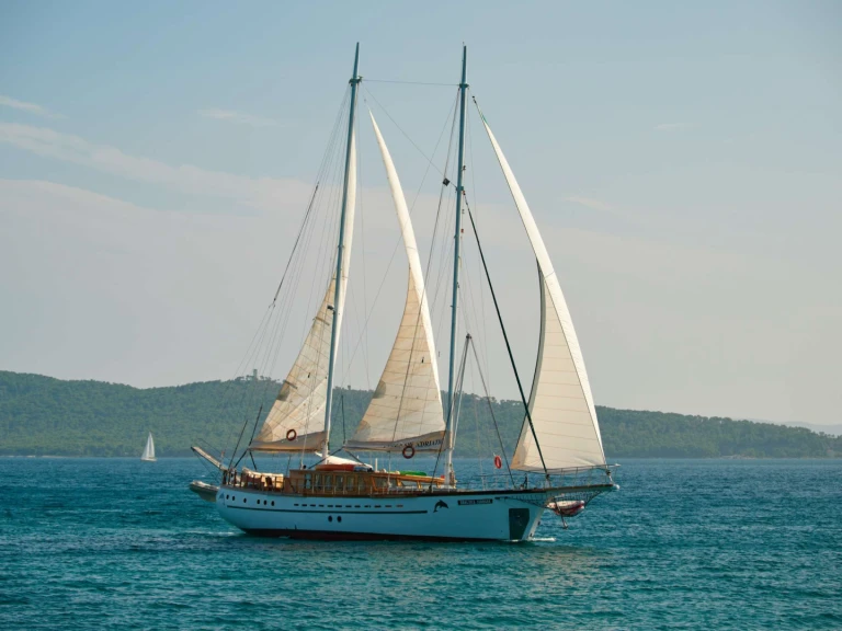 Hire Luxury Yacht with or without skipper Custom Kaštel Gomilica