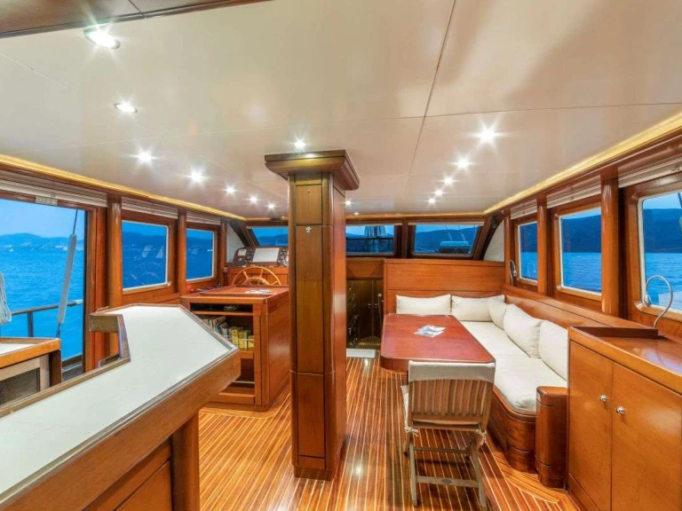 Luxury Yacht hire in Bodrum - Custom Aganippe