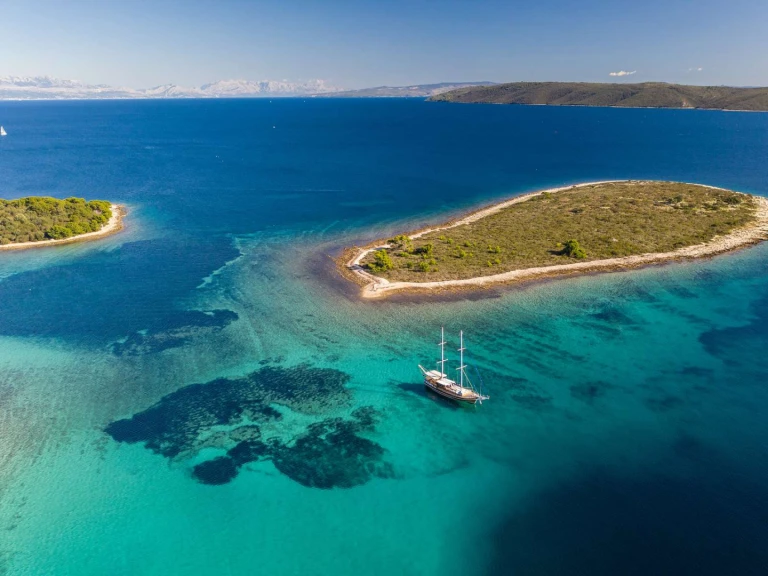 Yacht hire Split cheap Andi Star