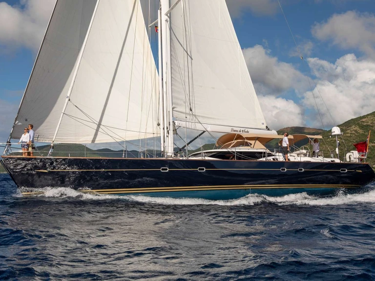 Hire a Oyster Marine DAMA DE NOCHE Caribbean