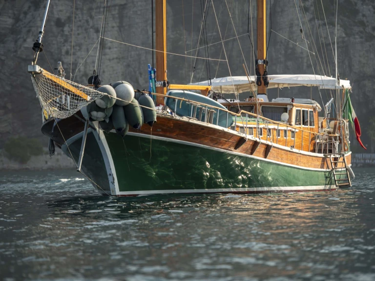 Hire Luxury Yacht with or without skipper Custom Gulet-Motor Sailor Castellammare di Stabia