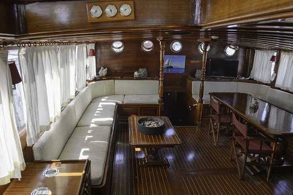 Hire a Custom TERSANE IV Naples