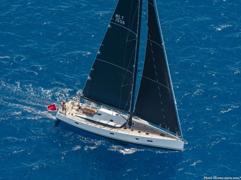Hire Luxury Yacht Cnb-Bordeaux with a boat licence