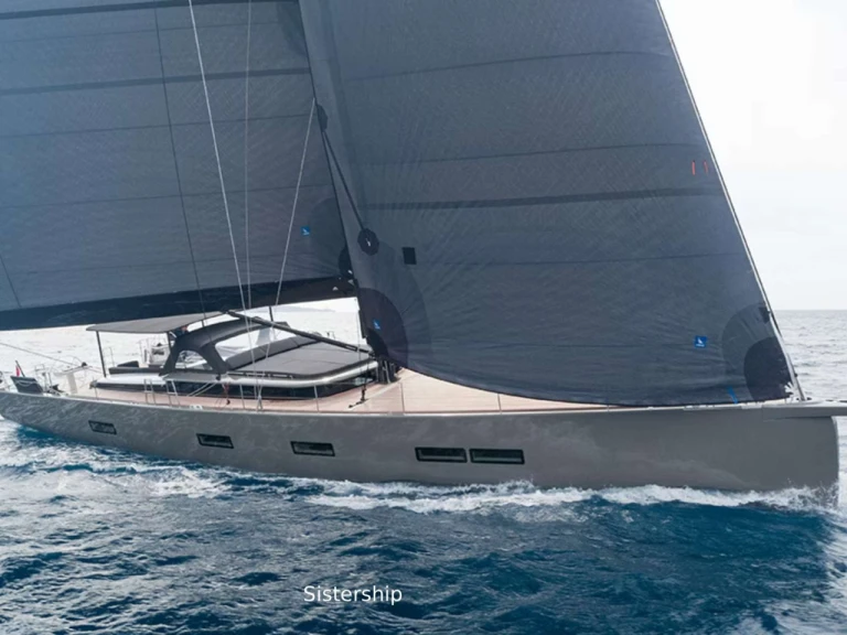 Hire Luxury Yacht with or without skipper Custom Naples