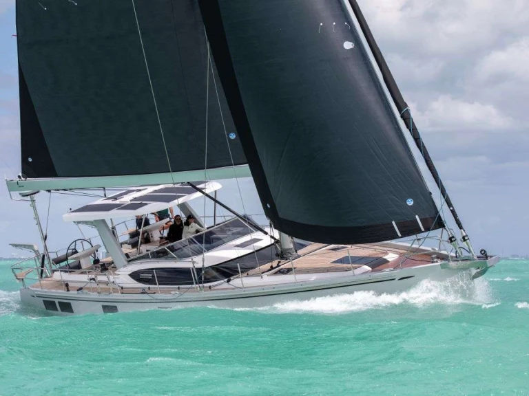 Yacht charter New England - Hylas Vanishing Point on SamBoat