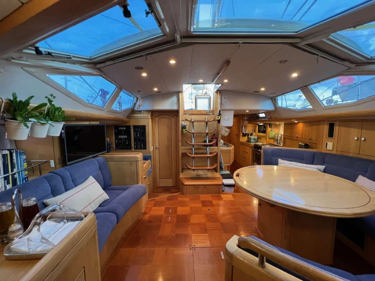 Hire Luxury Yacht with or without skipper Oyster Marine Caribbean