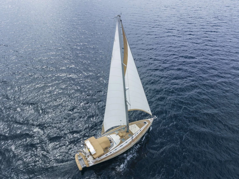 Luxury Yacht to hire Athens at the best price