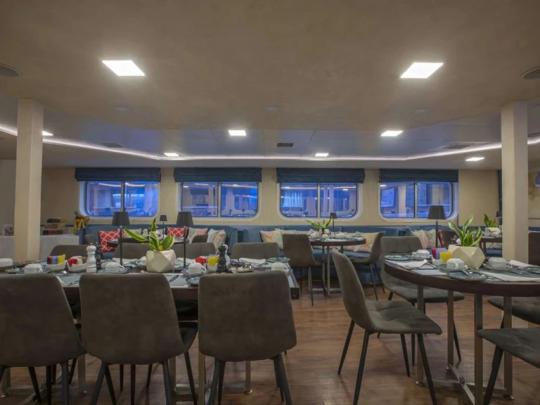 Yacht charter Naples - Custom Harmony V on SamBoat