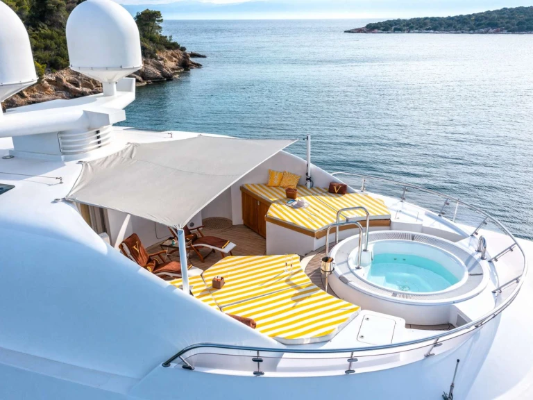 Yacht hire Piraeus cheap VERA
