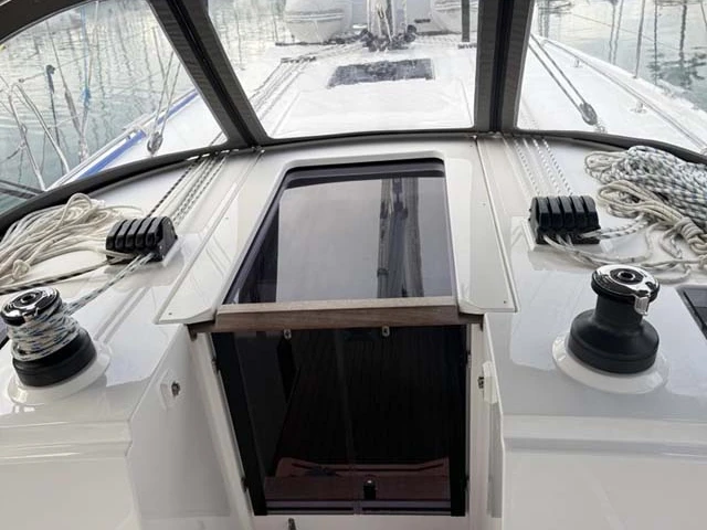 Hire Sailboat Bavaria with a boat licence