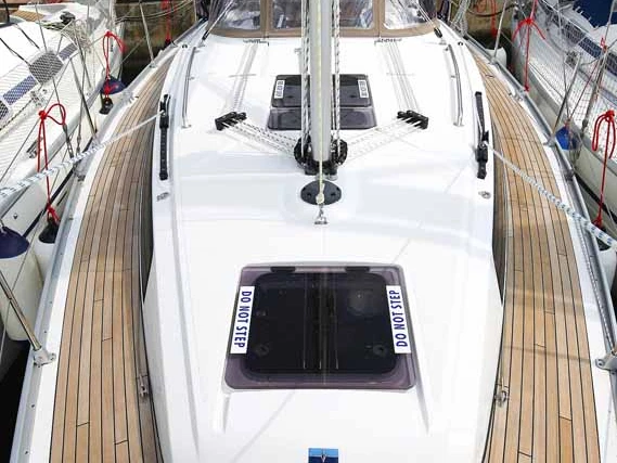 Hire Sailboat with or without skipper Bavaria Pula