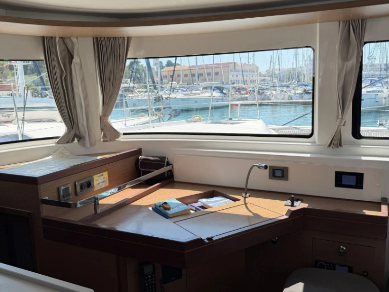 Yacht charter Trogir - Lagoon Lagoon 46 on SamBoat