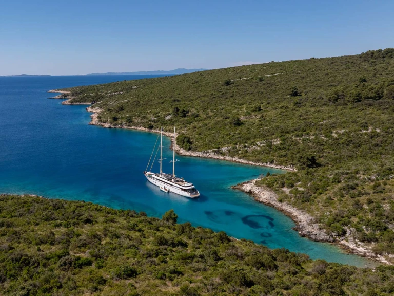 Hire Luxury Yacht with or without skipper Custom Croatia