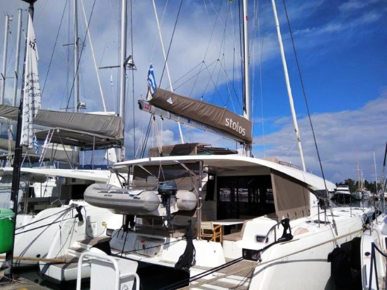 Yacht hire Skiathos cheap Lagoon 42
