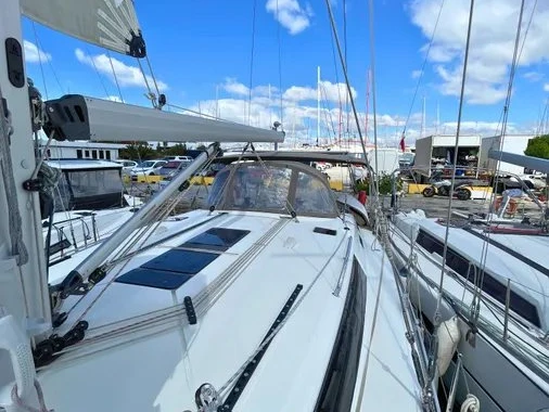 Yacht charter Lefkáda - Bavaria Cruiser 51 on SamBoat