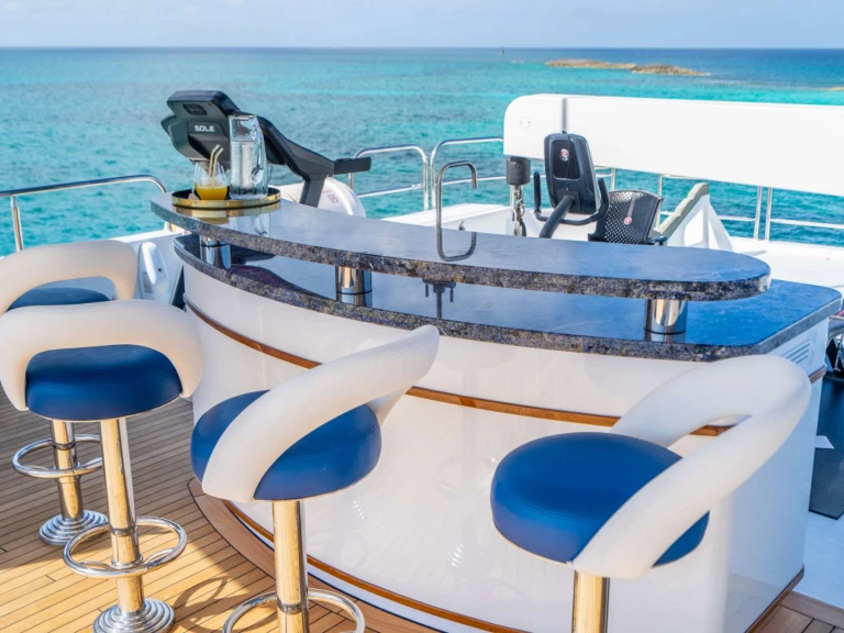 Hire Luxury Yacht with or without skipper Trinity Bahamas