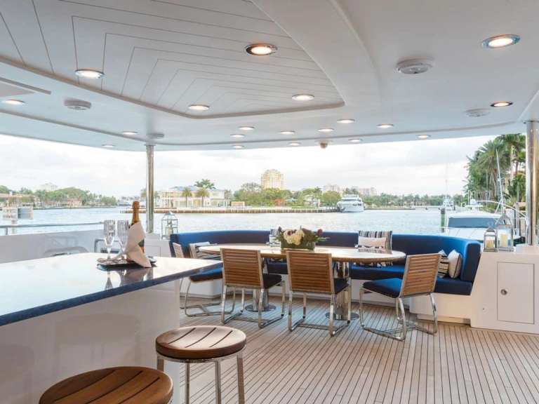 Luxury Yacht hire in Fort Lauderdale - Westship TANZANITE