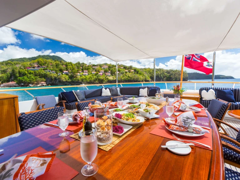 Yacht hire Nassau cheap LADY J