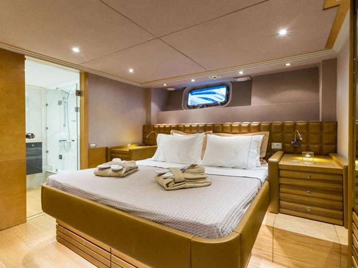 Heesen HEESEN charter bareboat or skippered in  Greece
