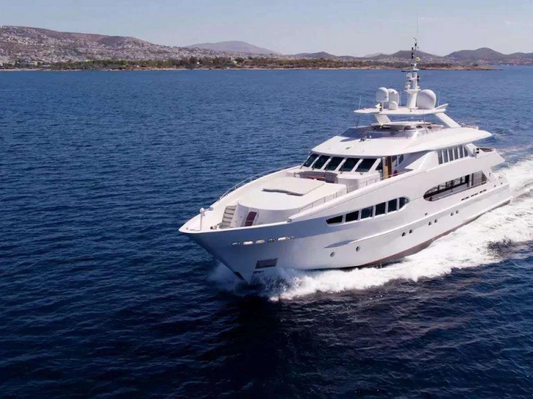 Hire Luxury Yacht with or without skipper Heesen Athens