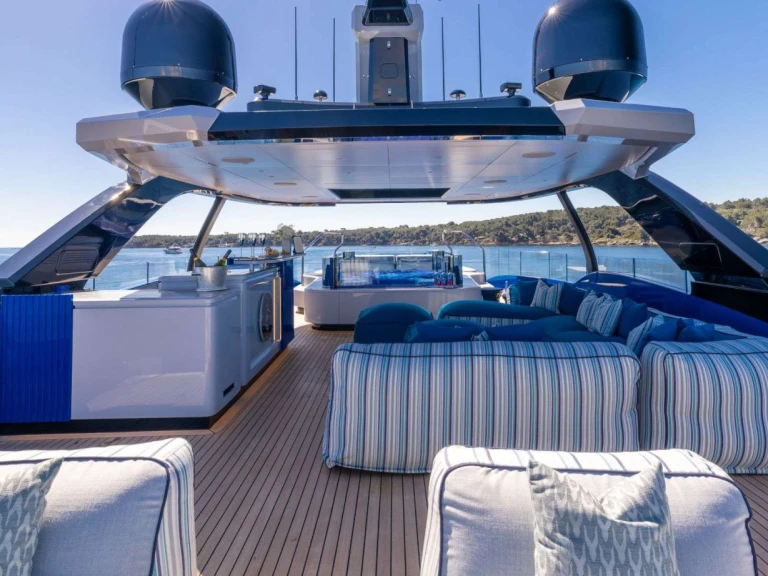 Charter a Baglietto SUI GENERIS in Naples on Samboat