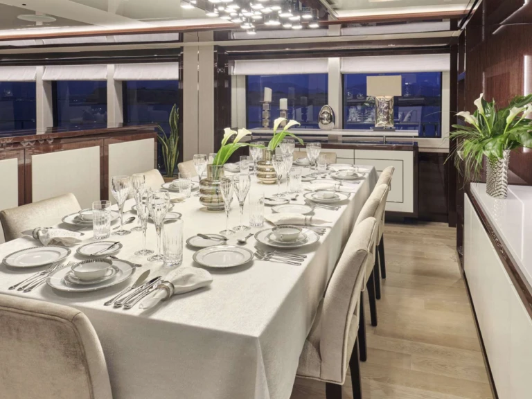 Yacht charter Athens - Sunseeker AQUA LIBRA on SamBoat