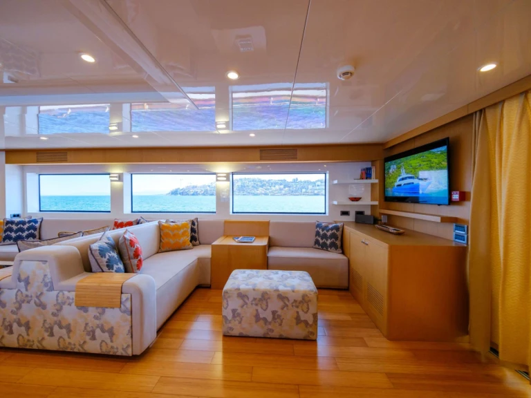 Yacht charter Greece - Custom OTTAWA IV on SamBoat