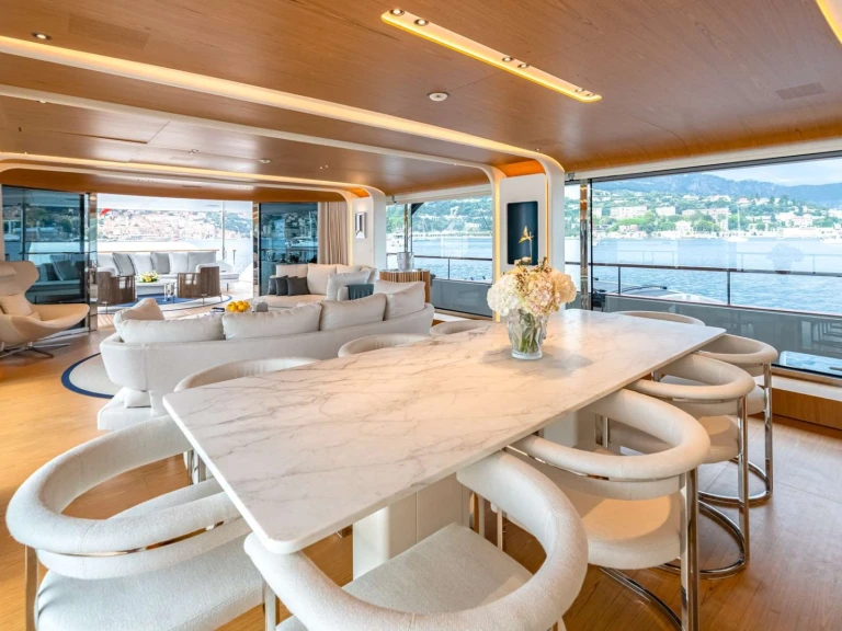 Charter a Benetti ALLURIA in Monaco on Samboat