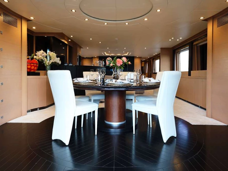Luxury Yacht hire in Balearic Islands - ISA, RODRIGUEZ GROUP ITALY YCM 120