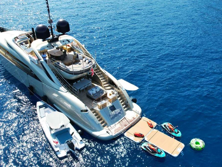 Charter a ISA, RODRIGUEZ GROUP ITALY YCM 120 in Balearic Islands on Samboat