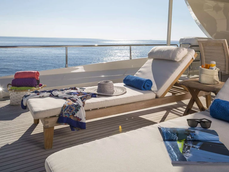Yacht charter Athens - Posillipo RINI V on SamBoat