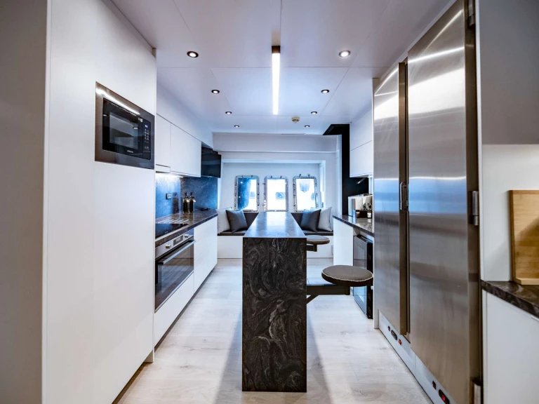 Hire Luxury Yacht with or without skipper Tecnomar Athens