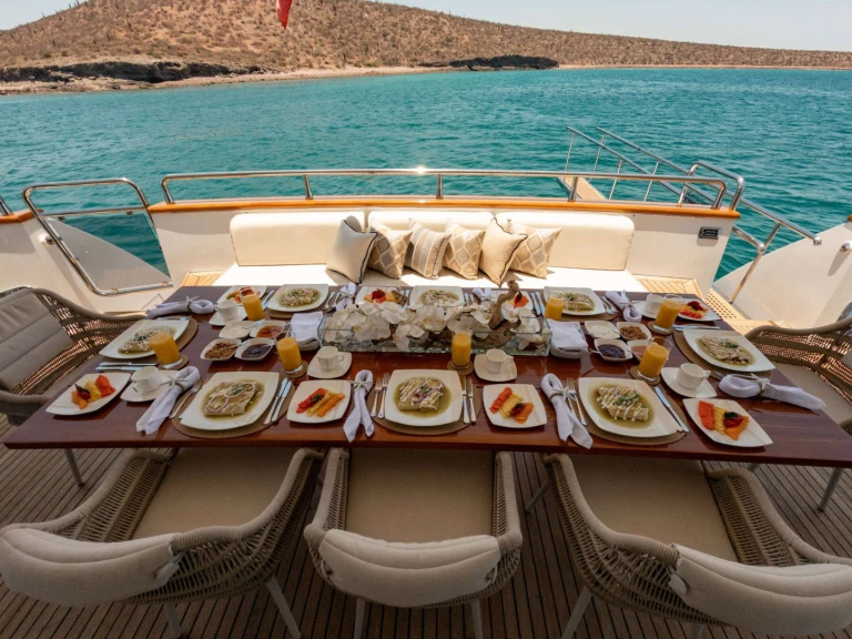 Yacht charter La Paz - Canados Cada Uno  on SamBoat
